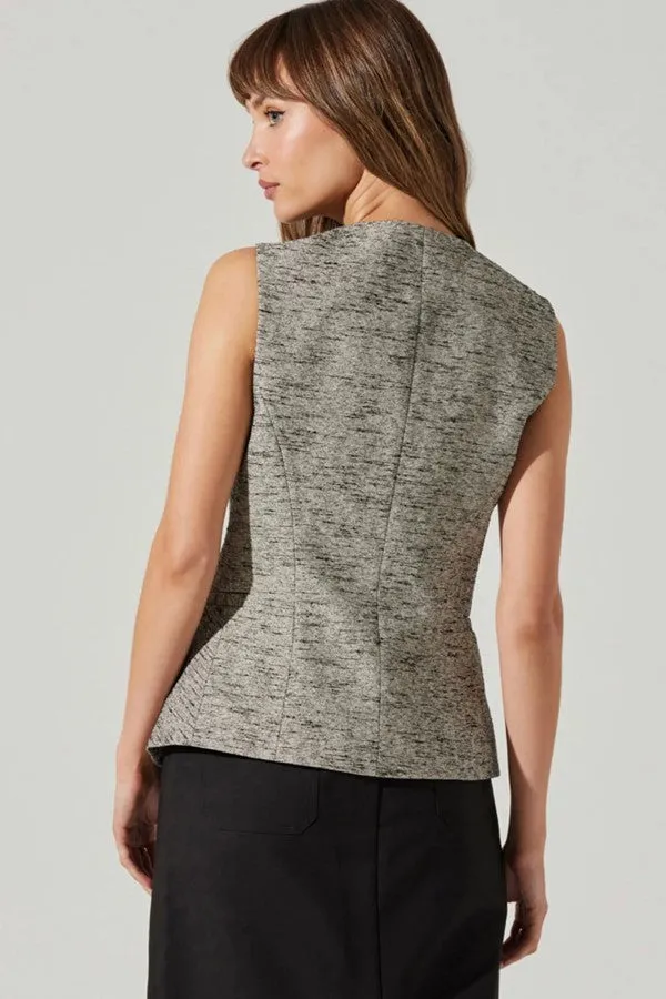 Delphia Vest