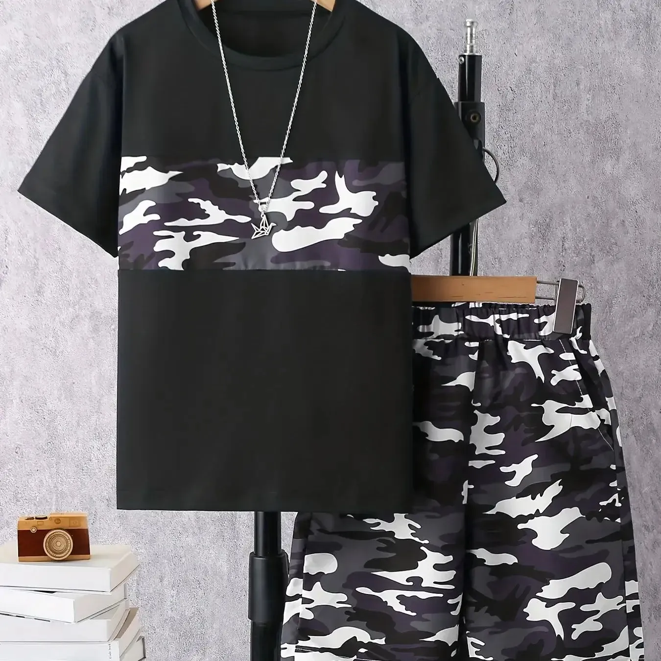 Summer Boys Camouflage Round Neck T-shirt & Shorts