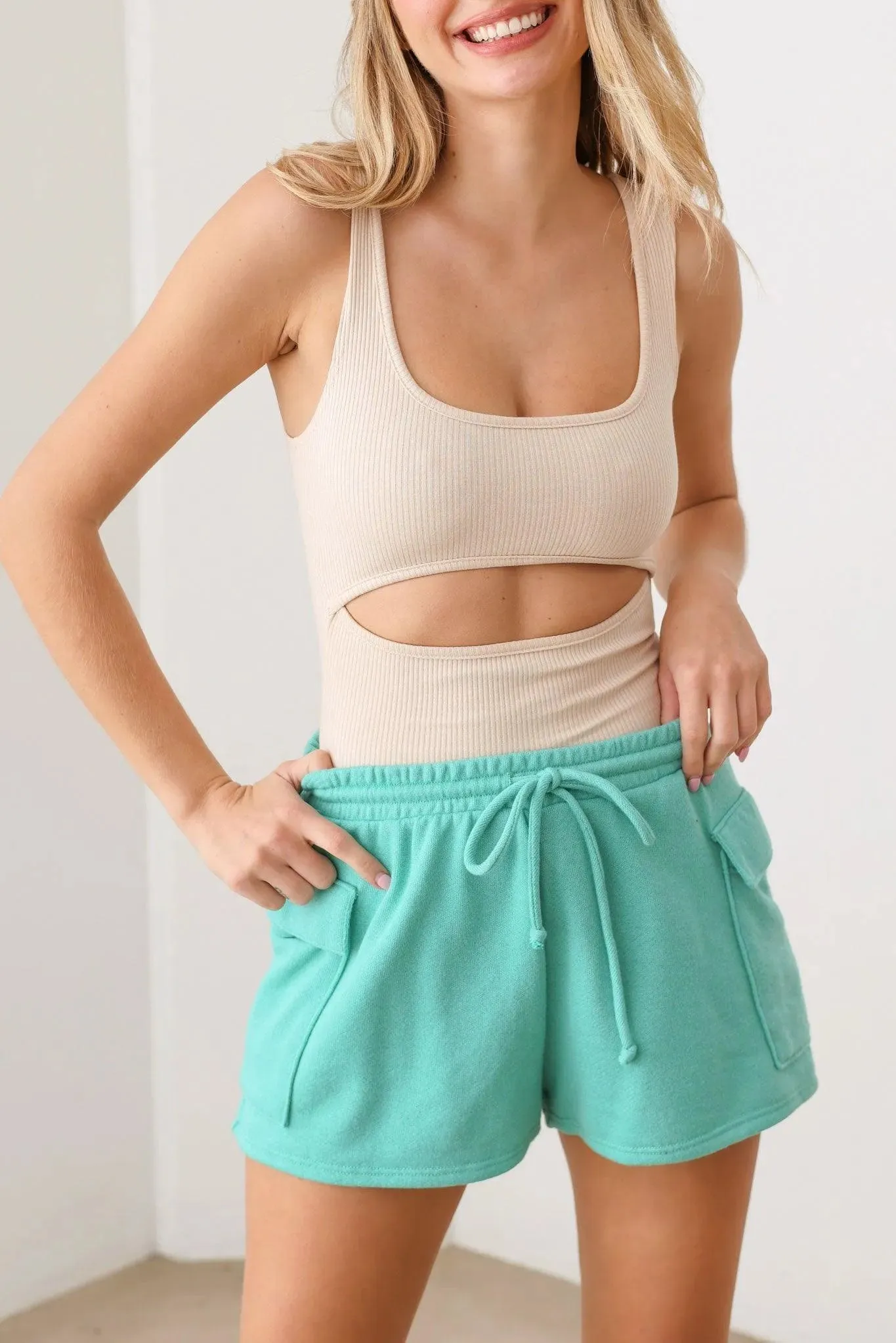Two Side Pocket Elastic Waist Summer Shorts